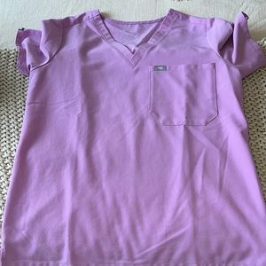 figs one pocket top in dusk